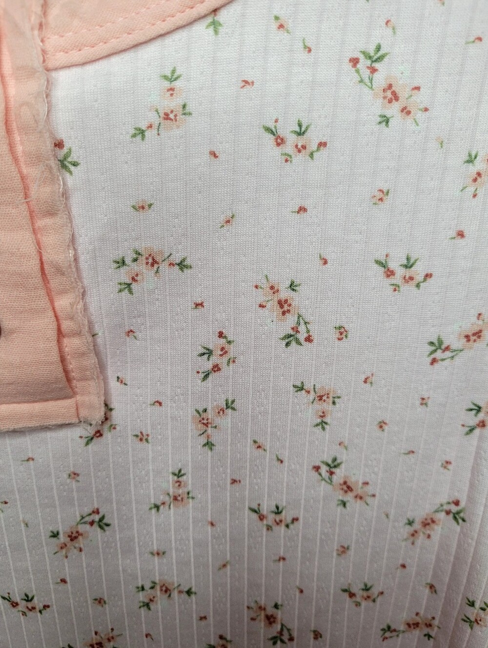 POL Pink Floral Ribbed 5 Button Henley Raw Edge Lettuce Crop Top Large Boutique - Picture 2 of 5
